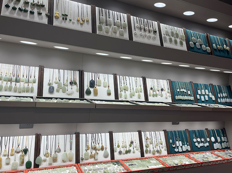 盈石纪文玩展示